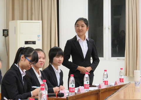 会计学院“求索杯”新生辩论赛总决赛成功举办